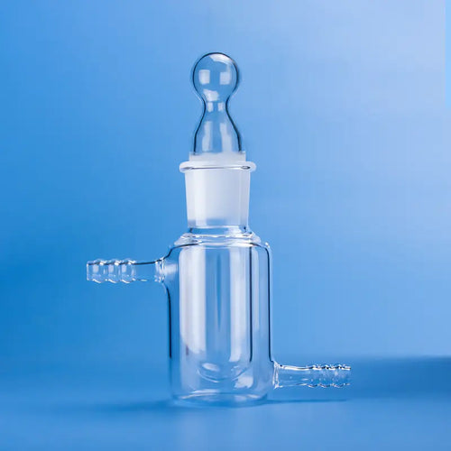 Clear quartz jacketed beaker with ground joint and side arms, designed for precise temperature control in laboratory settings